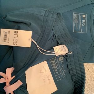 FIGS limited edition Caribbean blue women‘s